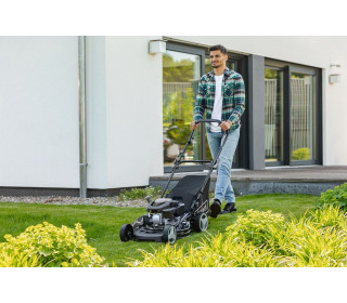 Benzinmotoros fűnyíró Scheppach LM150-46P