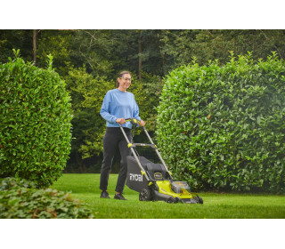 RYOBI 18 V ONE+ akkus fűnyíró RY18LMX40C-0 - 40 cm vágási szélesség, akkumulátor és töltővel!