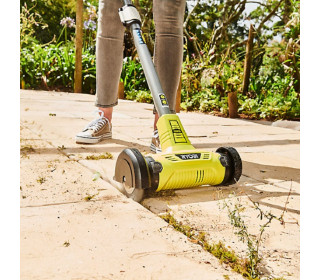 RYOBI 18 V ONE+ akkus fugatisztító RY18PCA-0 (teleszkópos nyél, szerszám nélküli kefecsere, csempék és térkövek közötti tisztítás, 1 db drótkefe, akkumulátor és töltővel